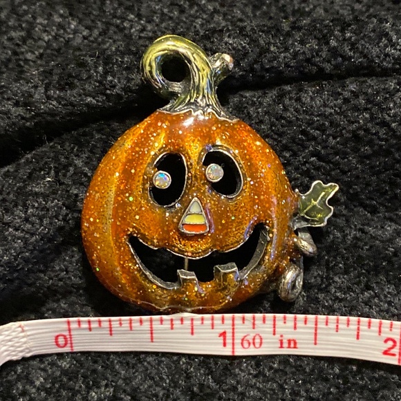 Jack-O-Lantern Halloween Brooch - Picture 2 of 3